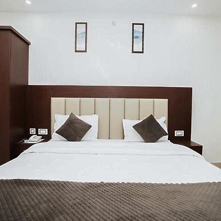 Hotel The 7 Seas ริชิเคช ภายนอก รูปภาพ