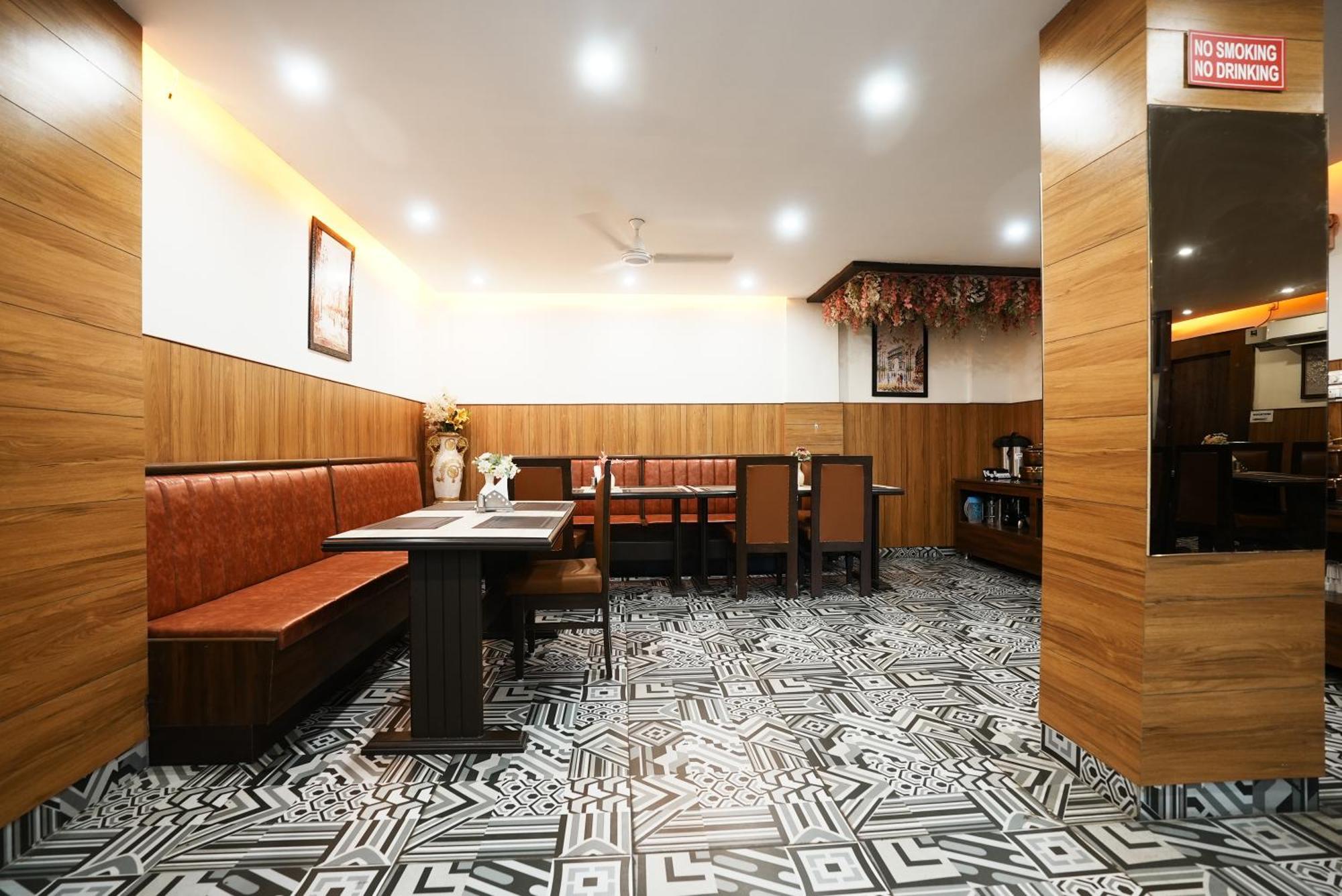 Hotel The 7 Seas ริชิเคช ภายนอก รูปภาพ