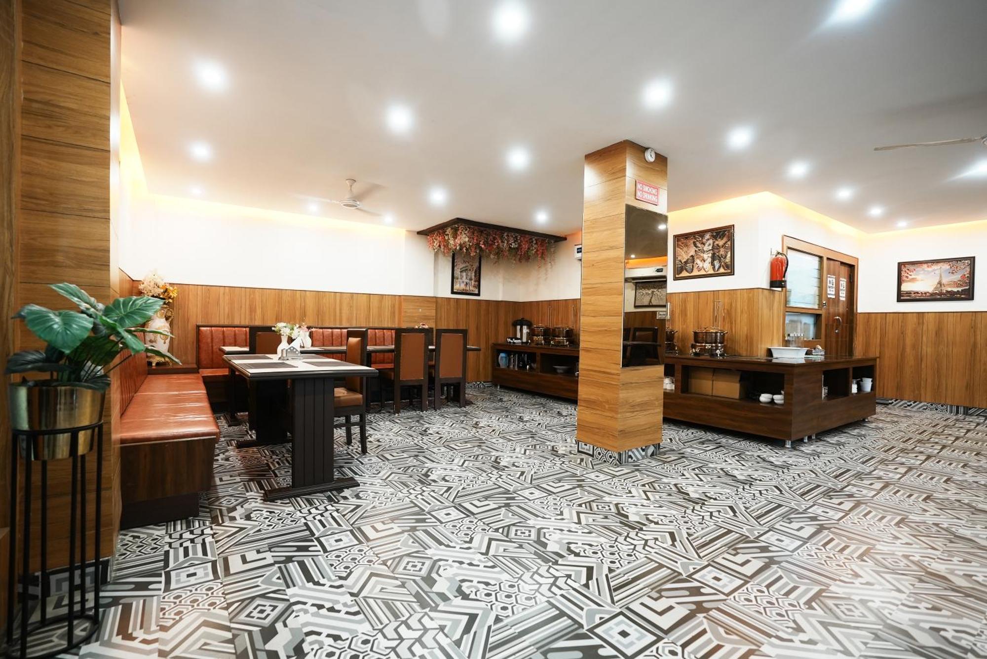 Hotel The 7 Seas ริชิเคช ภายนอก รูปภาพ
