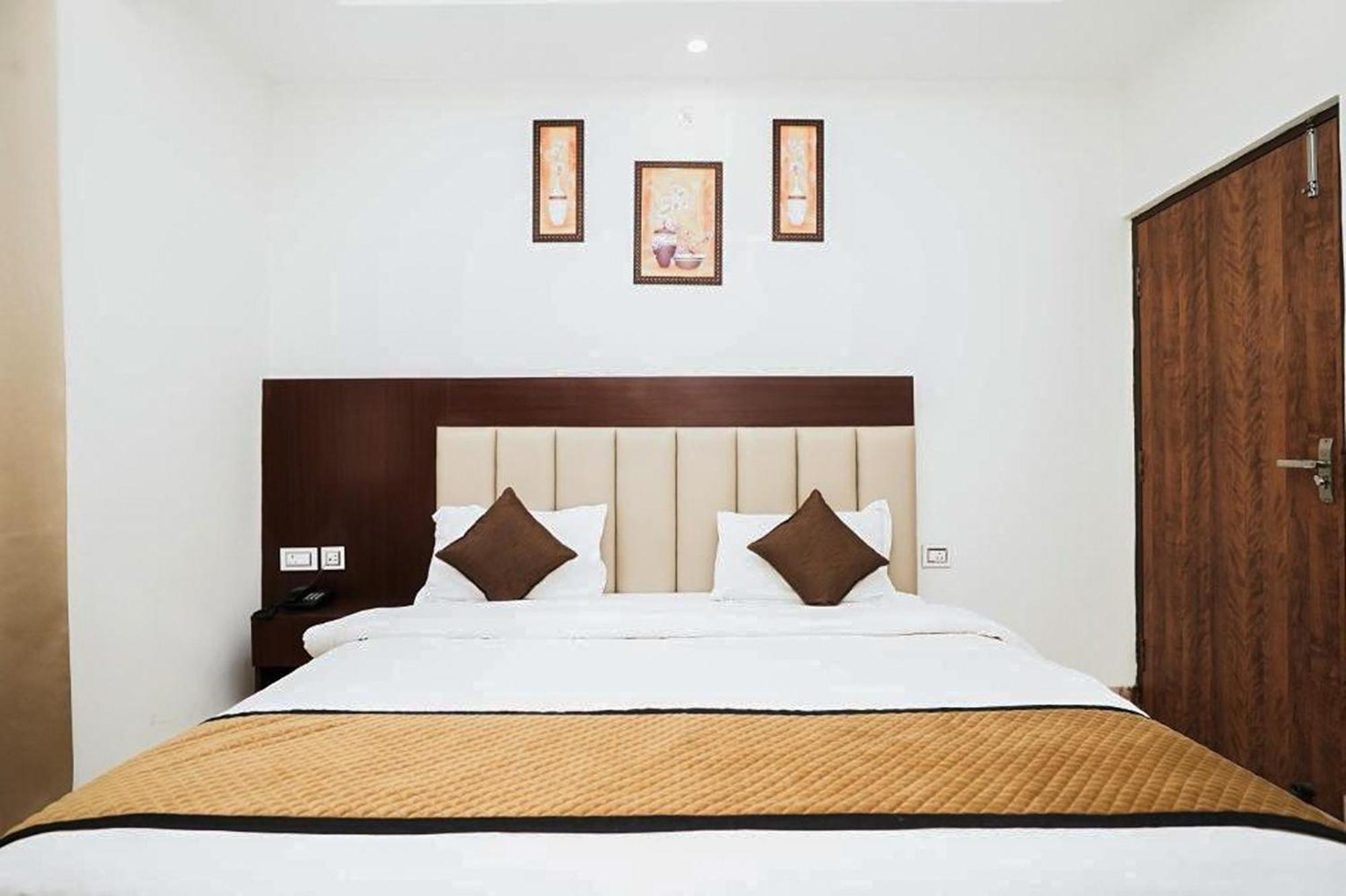 Hotel The 7 Seas ริชิเคช ภายนอก รูปภาพ