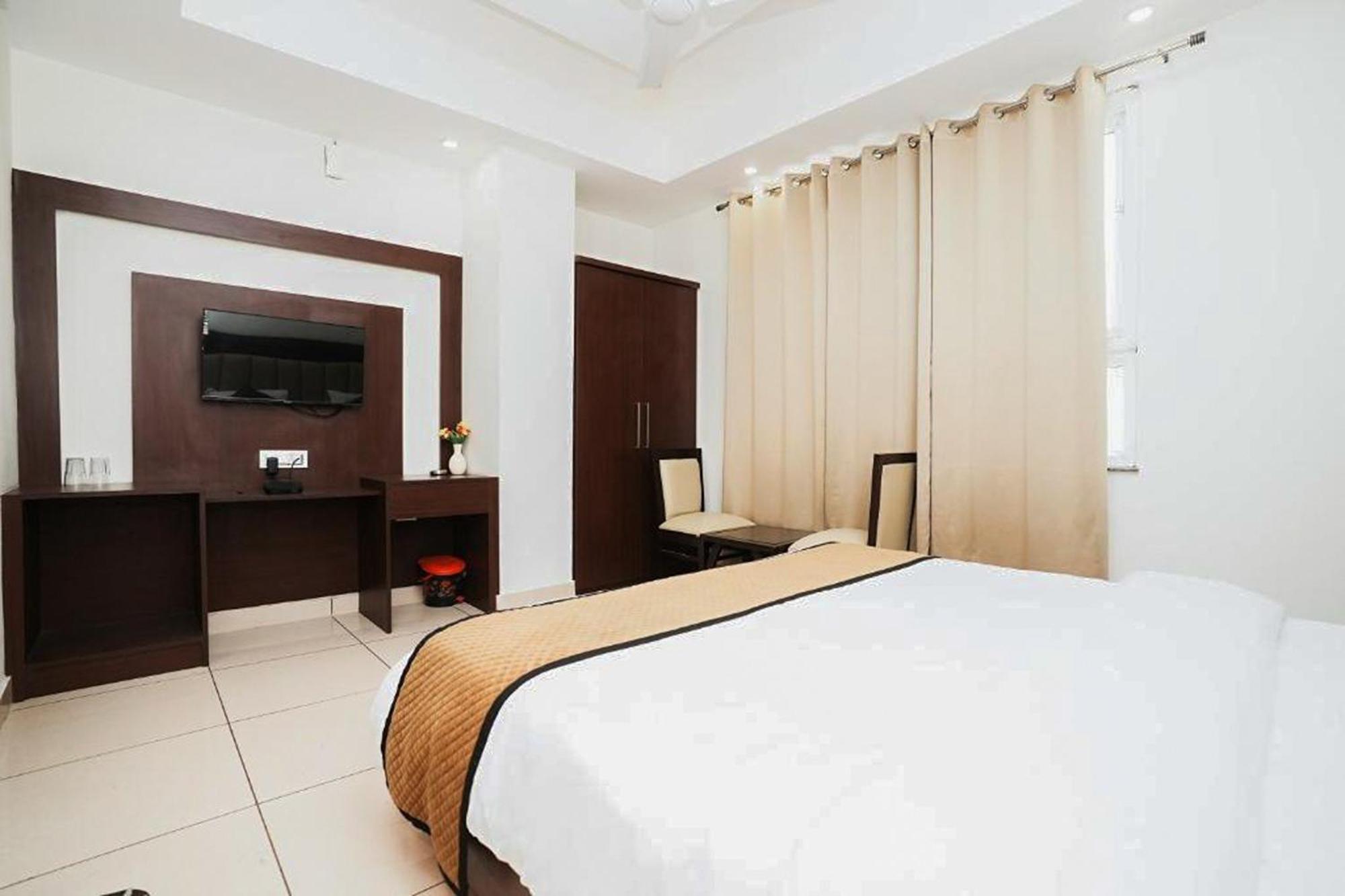 Hotel The 7 Seas ริชิเคช ภายนอก รูปภาพ