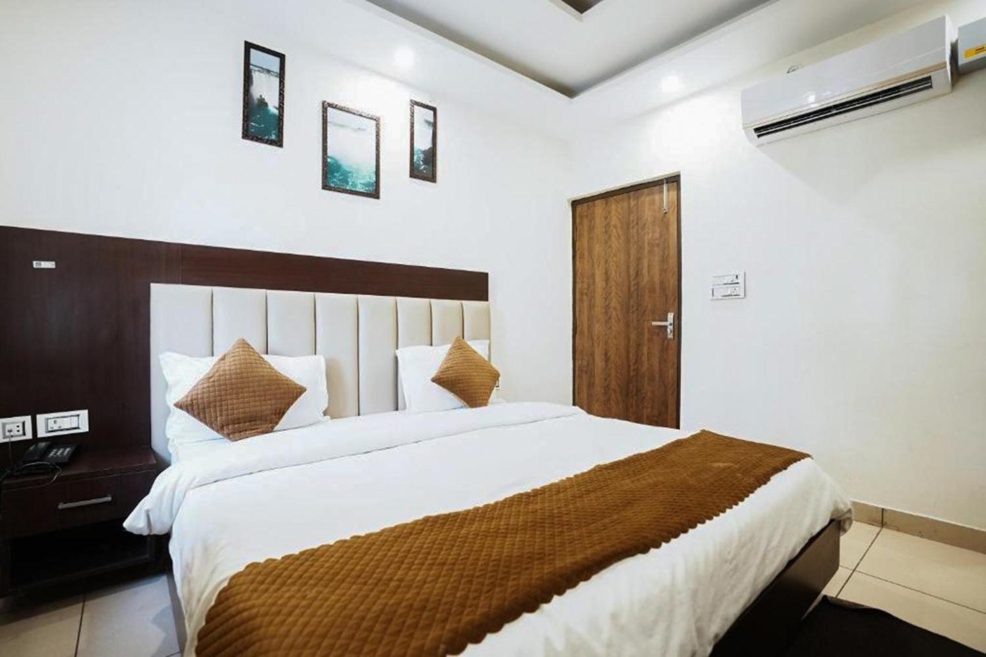 Hotel The 7 Seas ริชิเคช ภายนอก รูปภาพ