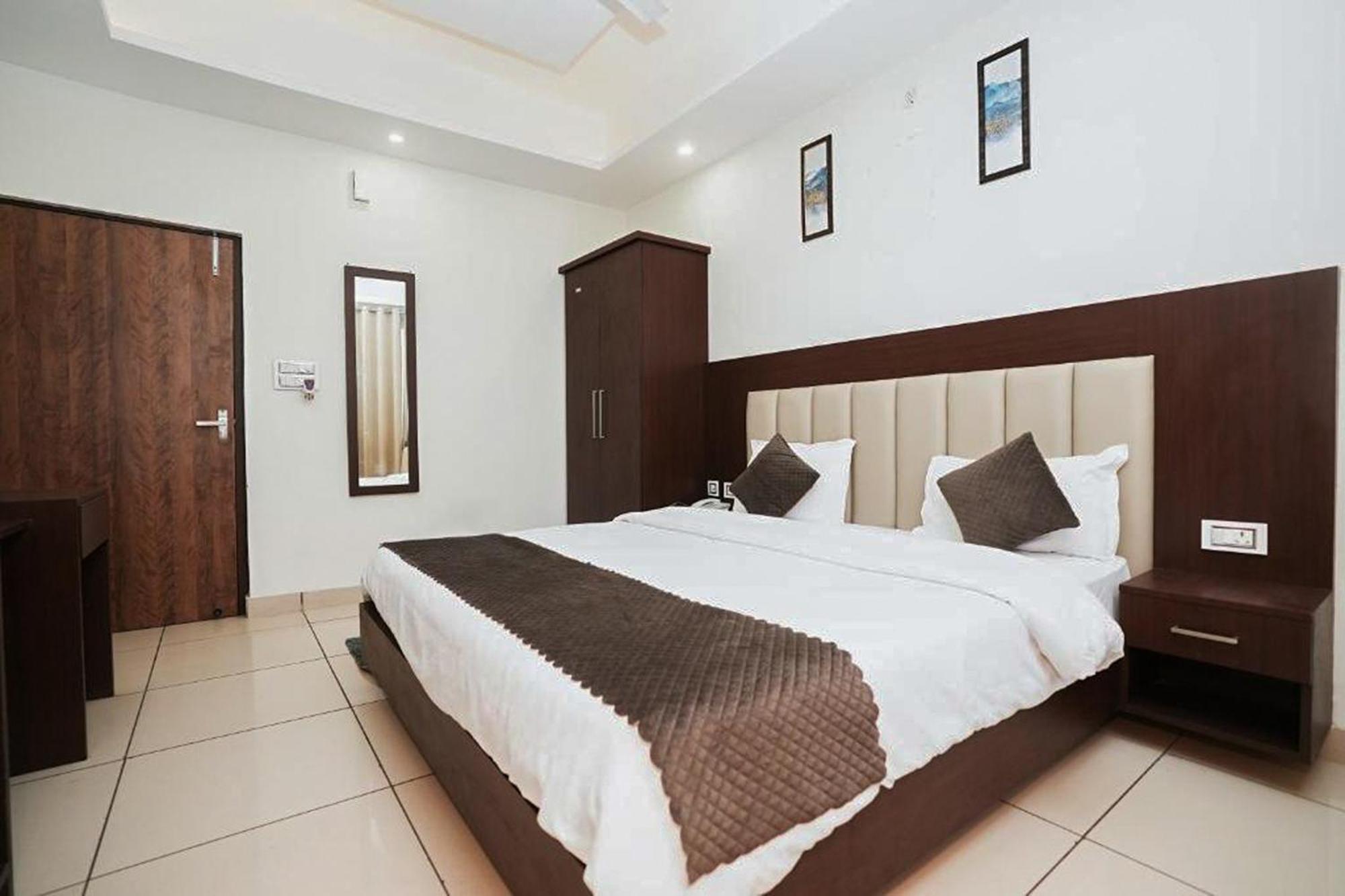 Hotel The 7 Seas ริชิเคช ภายนอก รูปภาพ