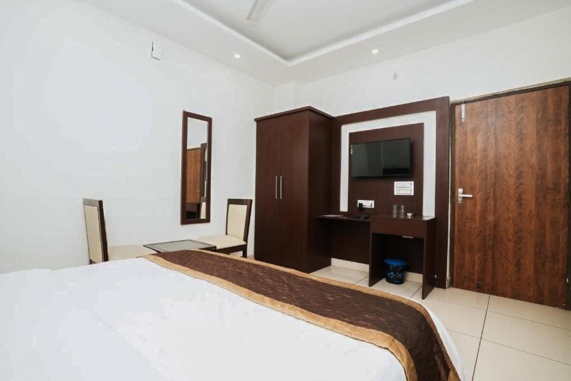 Hotel The 7 Seas ริชิเคช ภายนอก รูปภาพ